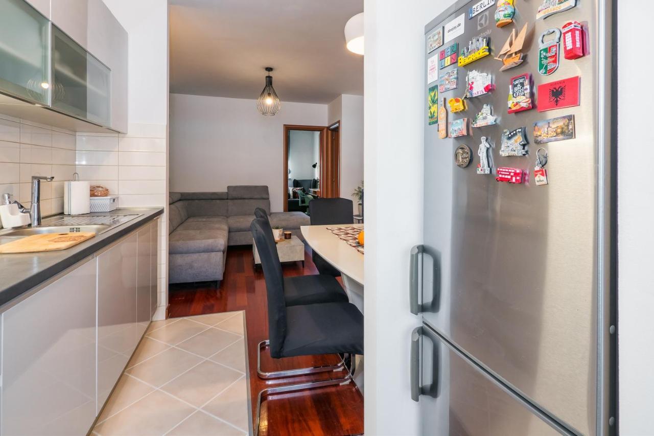 スプリトAiry 2-Br Apt W/ Open Layout & Modern Designアパートメント エクステリア 写真