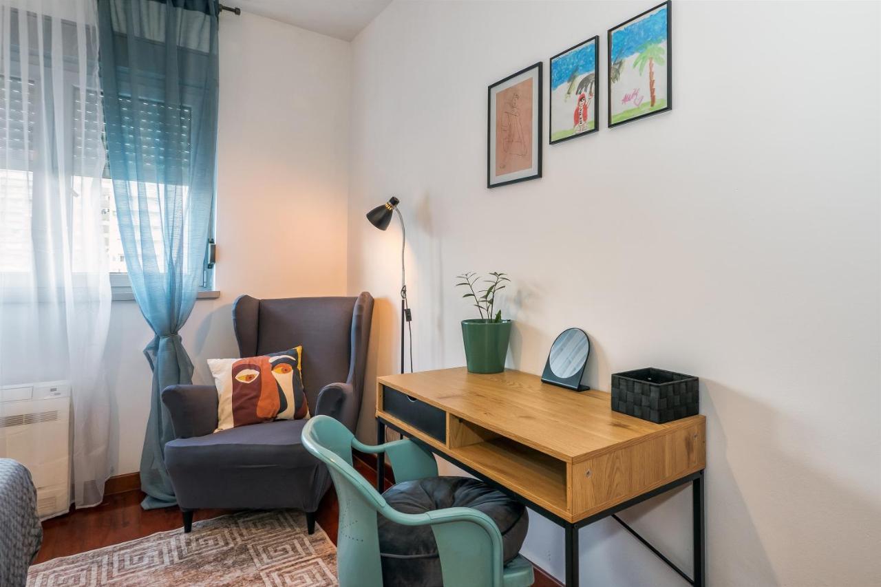スプリトAiry 2-Br Apt W/ Open Layout & Modern Designアパートメント エクステリア 写真