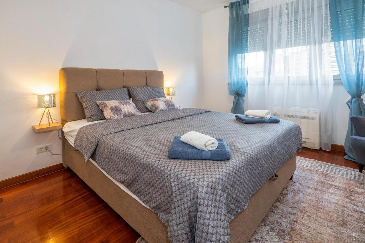 スプリトAiry 2-Br Apt W/ Open Layout & Modern Designアパートメント エクステリア 写真