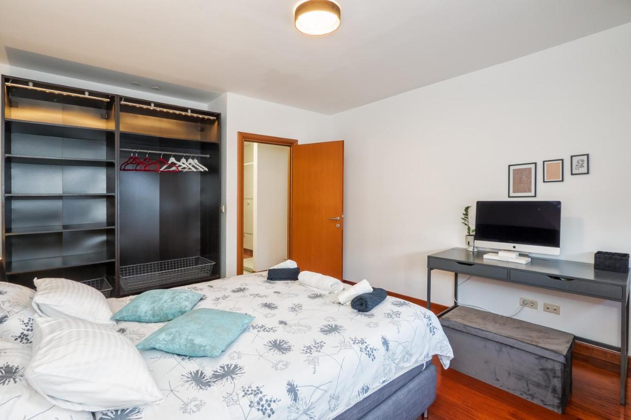 スプリトAiry 2-Br Apt W/ Open Layout & Modern Designアパートメント エクステリア 写真