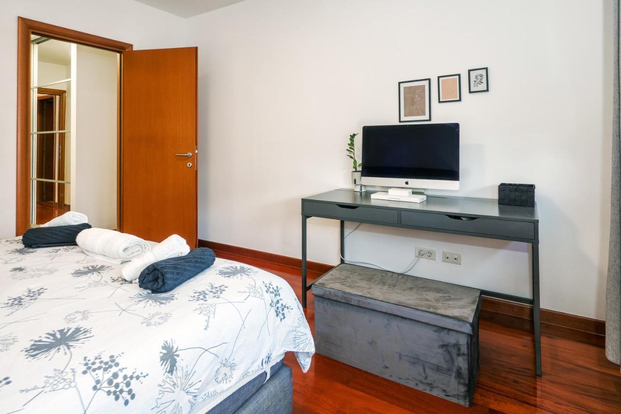 スプリトAiry 2-Br Apt W/ Open Layout & Modern Designアパートメント エクステリア 写真